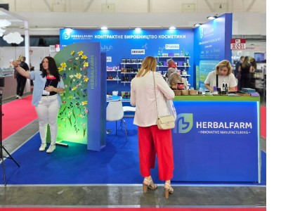 10 фото реализации выставочного стенда